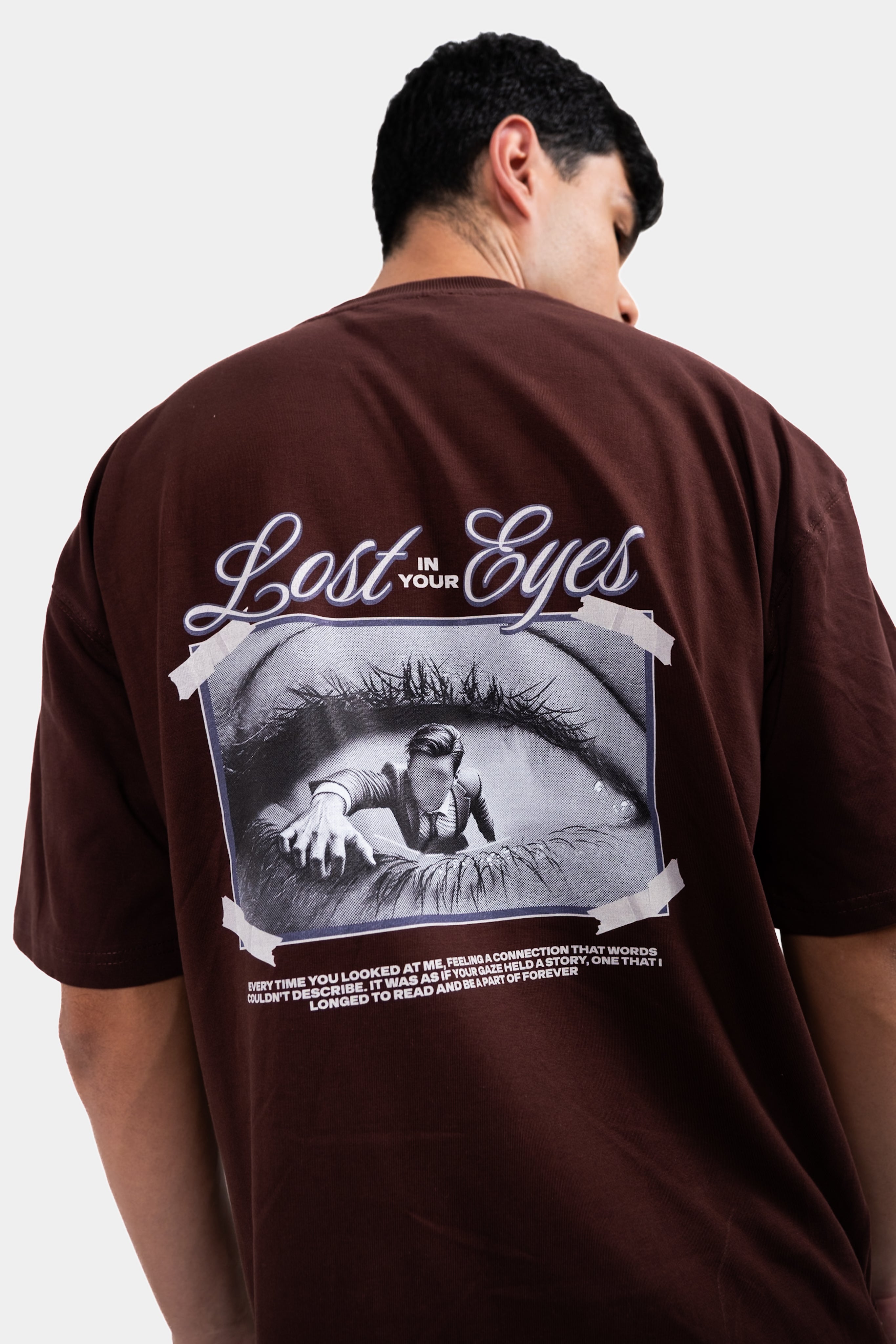 LOST IN EYES MOCHA OVERSIZED T-SHIRT