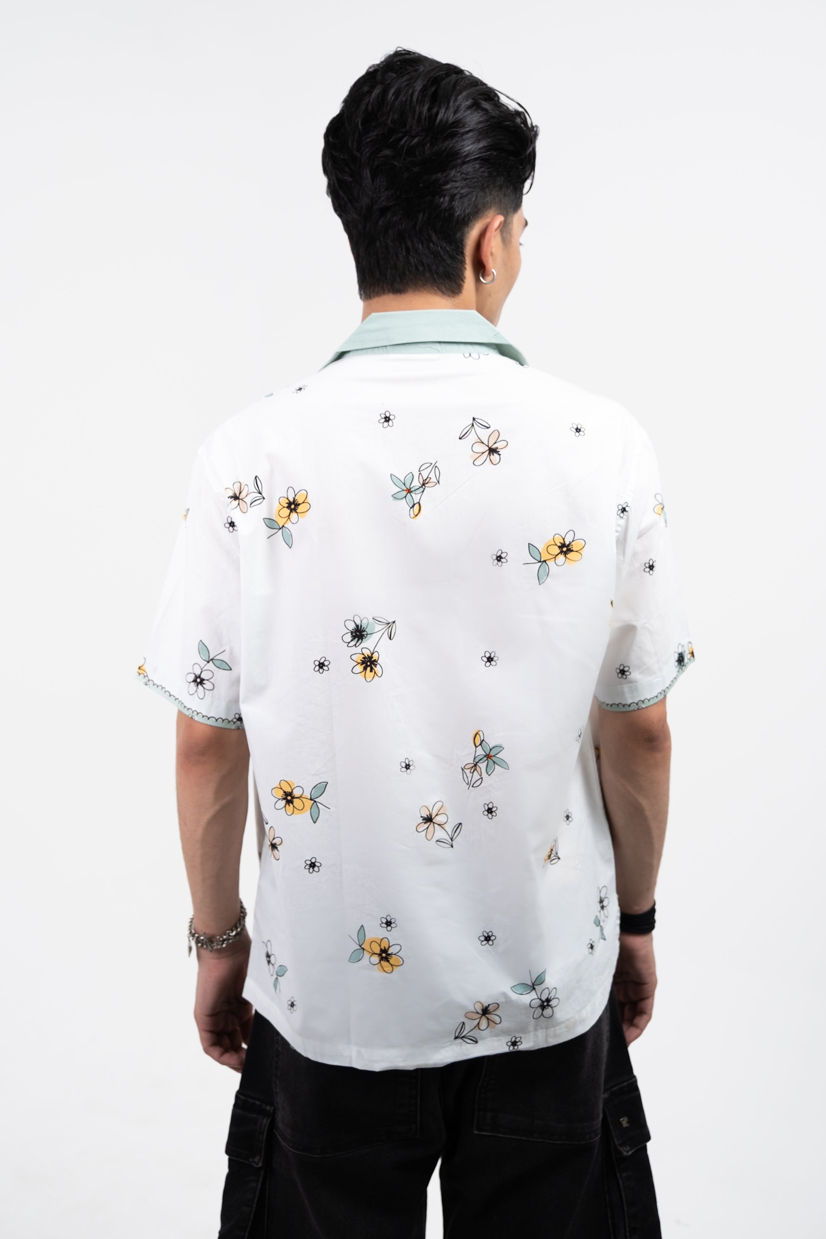 NOT YOUR GARDEN WHITE RELAXED SHIRT