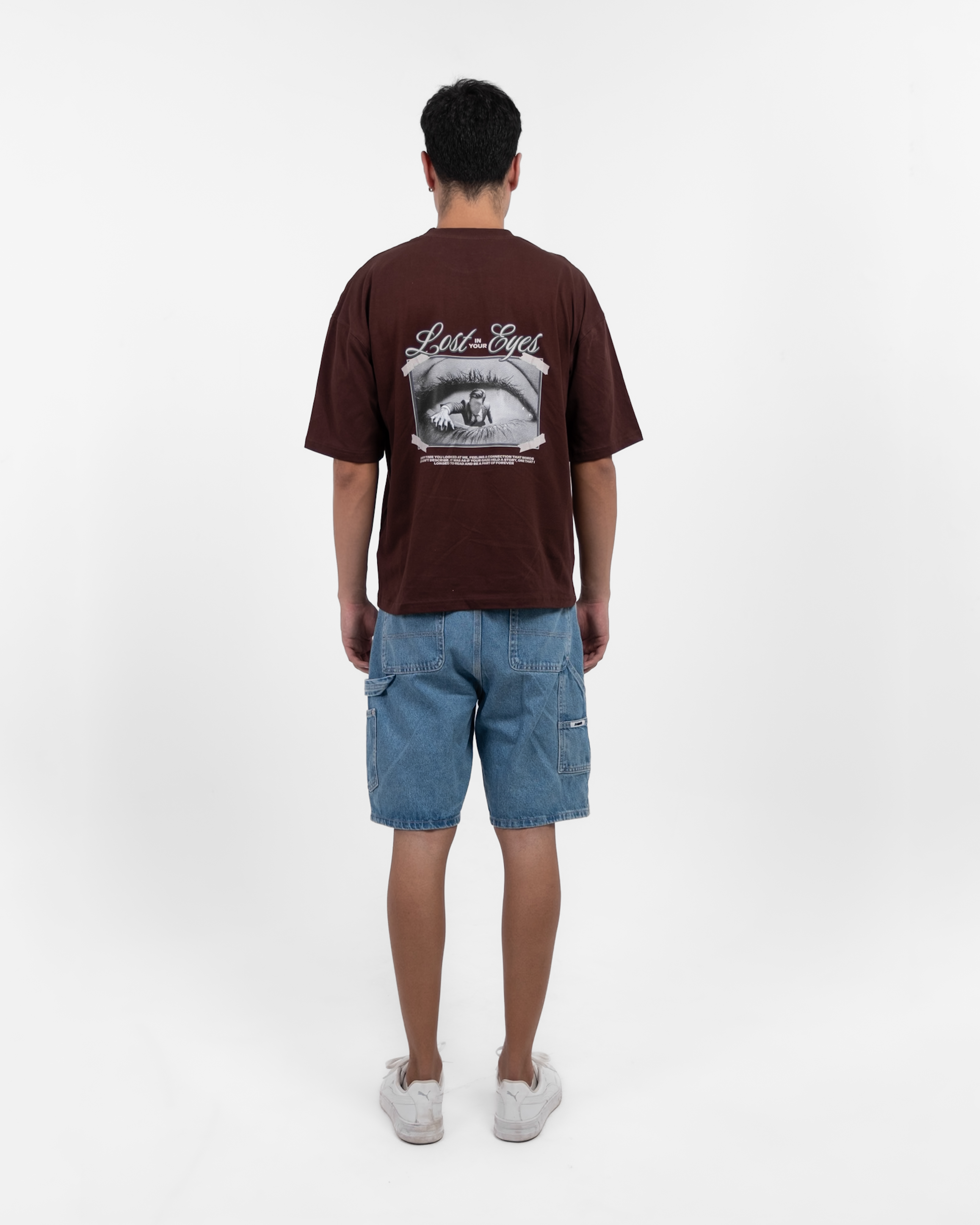 LOST IN EYES MOCHA OVERSIZED T-SHIRT