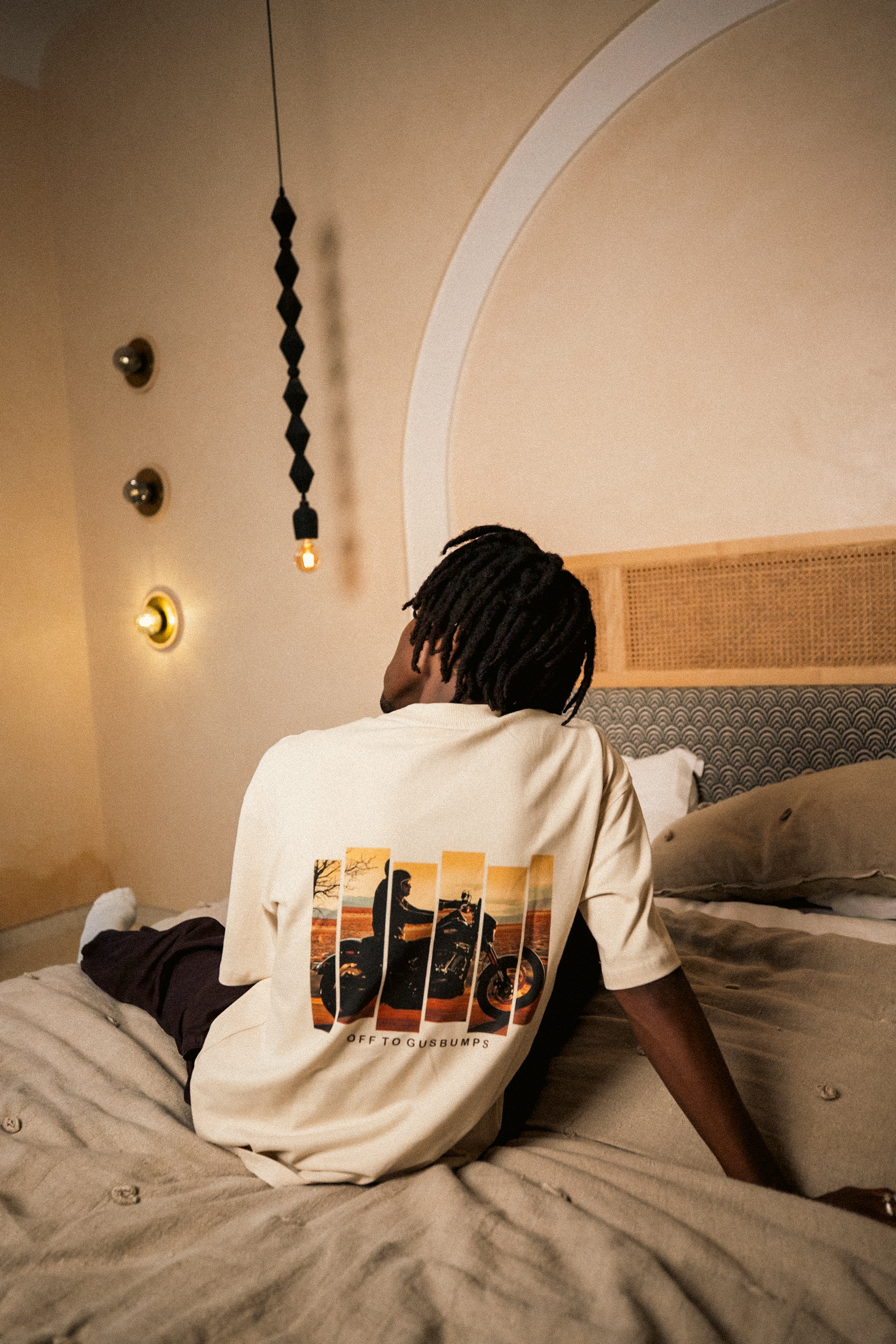 OFF TO GUSBMPS OVERSIZED T-SHIRT