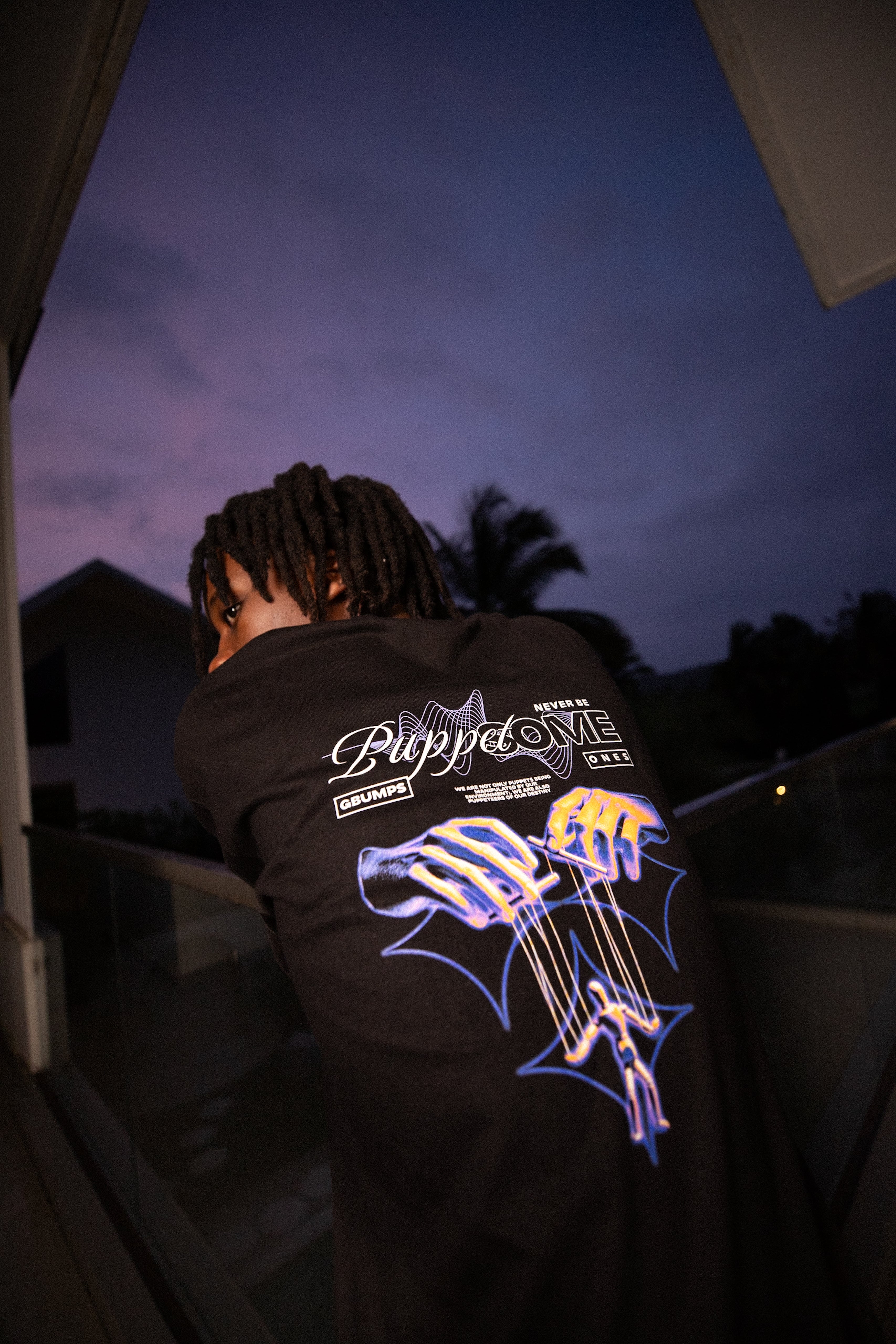 DON'T BE A PUPPET OVERSIZED T-SHIRT
