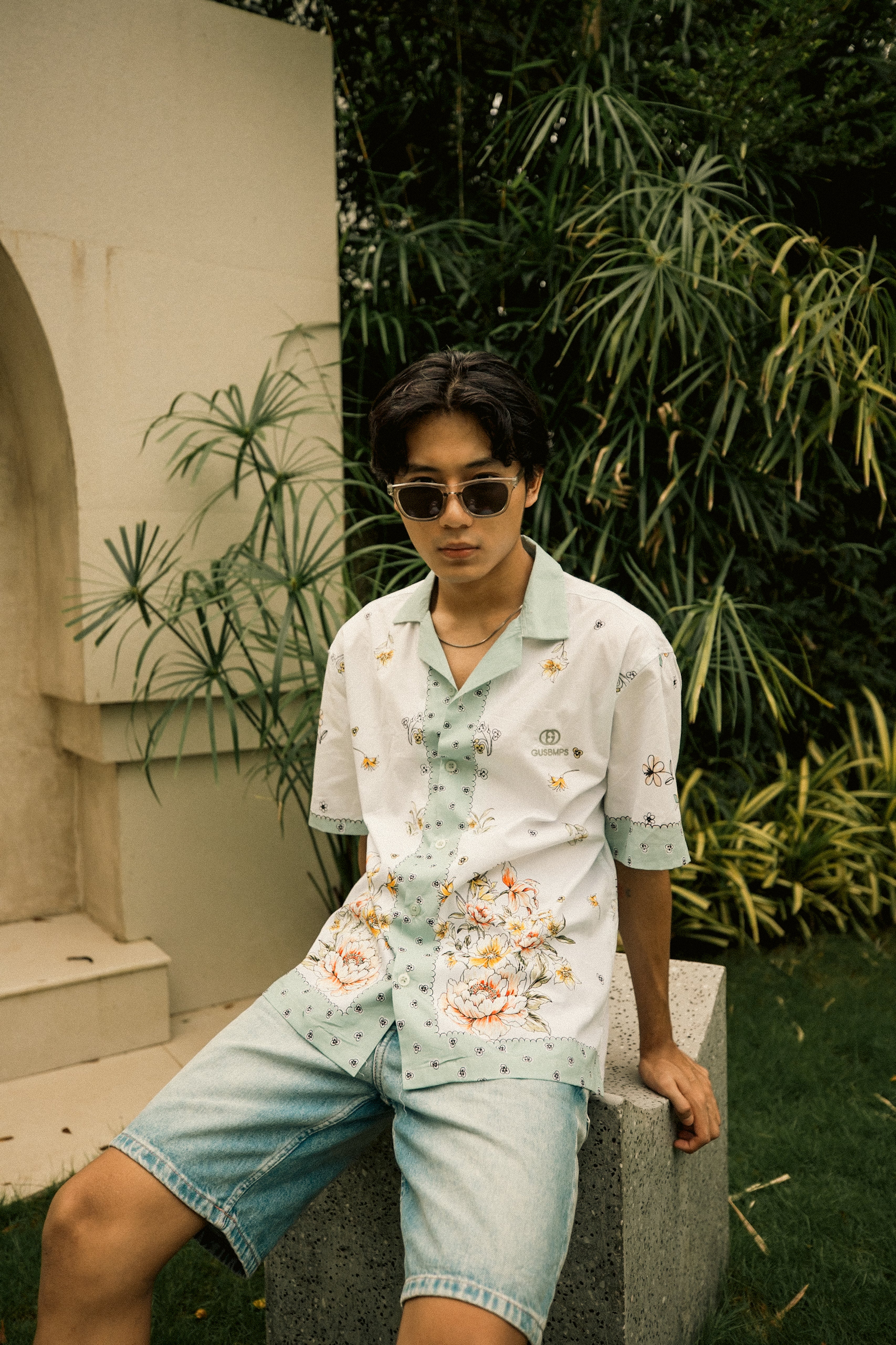 NOT YOUR GARDEN WHITE RELAXED SHIRT